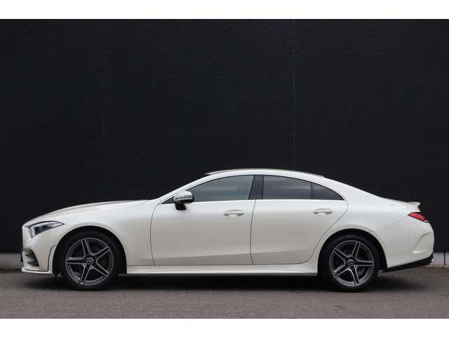 メルセデス・ベンツ ＣＬＳ２２０ｄ スポーツ エクスクルーシブPKG 大分県 2021(令3)年 4.4万km ダイヤモンドホワイト エクスクルーシブパッケージ/レーダーセーフティパッケージ/サンルーフ/ヘッドアップディスプレイ/純正ナビ/ＣａｒＰｌａｙ/地デジ/Bluetooth/ワイヤレス充電/全方位カメラ/黒革/シートヒーター（全席）/エアシート（D席/N席）/パワーシート（D席/N席）/LEDヘッドライト/オートハイビーム/純正１９インチＡＷ/純正フロアマット/ＥＴＣ