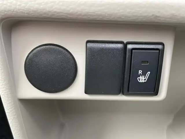 スズキ ラパン S 福島県 2020(令2)年 4.5万km シフォンアイボリーメタリック センサーブレーキサポート/誤発進抑制機能/車線逸脱警報機能/ふらつき警報機能/先行車発進お知らせ機能/標識認識機能/社外ナビゲーション/型番：MDV‐D408BTW/【DVD/USB/SD/BT/TV】/バックカメラ/ドライブレコーダー/運転席シートヒーター/HIDオートライト/アイドリングストップ/社外フロアマット/ドアバイザー