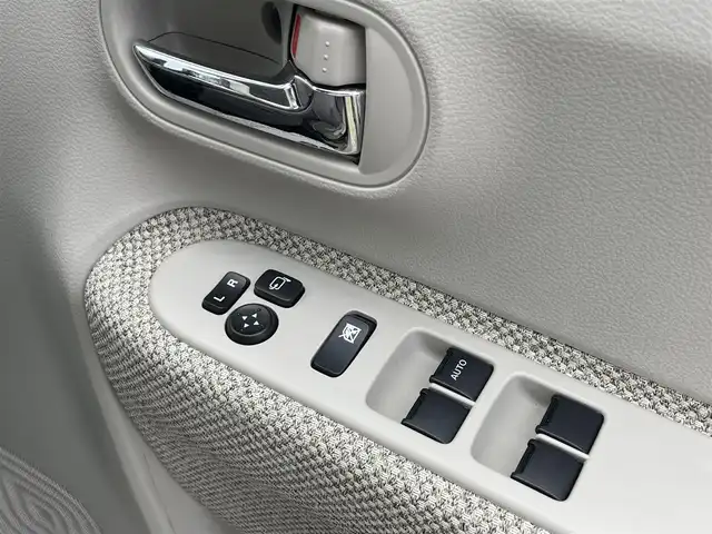 スズキ ラパン S 福島県 2020(令2)年 4.5万km シフォンアイボリーメタリック センサーブレーキサポート/誤発進抑制機能/車線逸脱警報機能/ふらつき警報機能/先行車発進お知らせ機能/標識認識機能/社外ナビゲーション/型番：MDV‐D408BTW/【DVD/USB/SD/BT/TV】/バックカメラ/ドライブレコーダー/運転席シートヒーター/HIDオートライト/アイドリングストップ/社外フロアマット/ドアバイザー