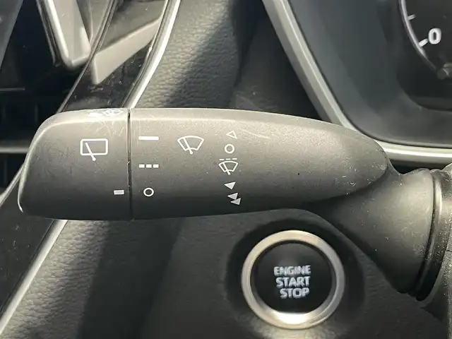 トヨタ カローラツーリング G 鹿児島県 2023(令5)年 0.6万km プラチナホワイトパールマイカ 純正ディスプレイオーディオ/（フルセグTV/Bluetooth/HDMI）/社外オーディオユニット/(DVD/CD)/バックカメラ/トヨタセーフティーセンス/　・プリクラッシュセーフティ/　・レーダークルーズコントロール/　・レーントレーシングアシスト/　・レーンディパーチャーアラート/　・ロードサインアシスト/電動パーキングアシスト/オートホールド/ステアリングリモコン/電動格納ミラー/前後ドライブレコーダー/ETC/LEDヘッドライト/純正ドアバイザー/禁煙車