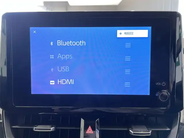 トヨタ カローラツーリング G 鹿児島県 2023(令5)年 0.6万km プラチナホワイトパールマイカ 純正ディスプレイオーディオ/（フルセグTV/Bluetooth/HDMI）/社外オーディオユニット/(DVD/CD)/バックカメラ/トヨタセーフティーセンス/　・プリクラッシュセーフティ/　・レーダークルーズコントロール/　・レーントレーシングアシスト/　・レーンディパーチャーアラート/　・ロードサインアシスト/電動パーキングアシスト/オートホールド/ステアリングリモコン/電動格納ミラー/前後ドライブレコーダー/ETC/LEDヘッドライト/純正ドアバイザー/禁煙車