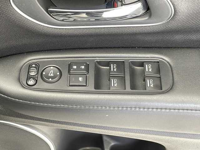 ホンダ ヴェゼル ハイブリッド 千葉県 2018(平30)年 2.9万km クリスタルブラックパール 衝突軽減ブレーキ/レーンキープアシスト/レーダークルーズコントロール/純正メモリナビ/（フルセグ/Bluetooth/CD/DVD/FM/AM）/バックカメラ/ETC/ドライブレコーダー（前後）/アイドリングストップ/パドルシフト/ハーフレザーシート/シートヒーター（運転席＋助手席）/LEDヘッドライト/フォグライト/電動格納ミラー/純正サイドバイザー/純正スタッドレスタイヤ（215/55/17R）