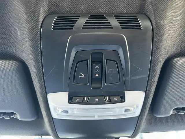 ＢＭＷ Ｘ６ xDrive35i Mスポーツ 石川県 2016(平28)年 4.3万km 白 4WD/インテリジェントセーフティ/サンルーフ/純正ナビ/　Bluetooth・AM/FM・CD・DVD・USB・AUX/フルセグTV/ミラーETC/全方位カメラ/アダプティブクルーズコントロール/ブラインドスポットモニター/パワーバックドア/シートヒーター（D+N席）/パワーシート（D+N席）/シートメモリー/アンチロック・ブレーキ・システム/横滑り防止装置/インテリジェントAFS/盗難防止装置/ダウンヒルアシストコントロール/純正アルミホイール/スマートキー