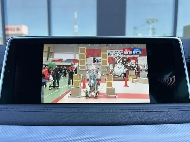 ＢＭＷ Ｘ６ xDrive35i Mスポーツ 石川県 2016(平28)年 4.3万km 白 4WD/インテリジェントセーフティ/サンルーフ/純正ナビ/　Bluetooth・AM/FM・CD・DVD・USB・AUX/フルセグTV/ミラーETC/全方位カメラ/アダプティブクルーズコントロール/ブラインドスポットモニター/パワーバックドア/シートヒーター（D+N席）/パワーシート（D+N席）/シートメモリー/アンチロック・ブレーキ・システム/横滑り防止装置/インテリジェントAFS/盗難防止装置/ダウンヒルアシストコントロール/純正アルミホイール/スマートキー