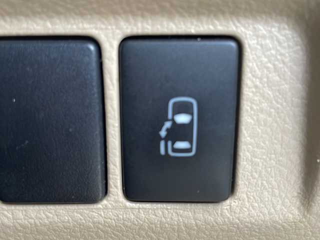 トヨタ アルファード 240X 富山県 2010(平22)年 4.9万km シルバーM 禁煙車/純正ナビ/TV（フルセグ）/バックカメラ/HIDランプ/クルーズコントロール/片側電動スライドドア/電動格納ミラー/プッシュスタート/ETC/スマートキー/純正アルミホイール/デュアルエアコン/カーテンエアバッグ/横滑り防止装置/盗難防止装置