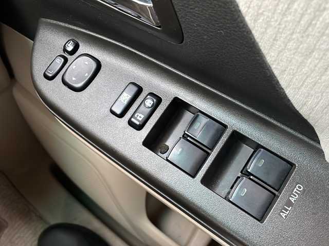 トヨタ アルファード 240X 富山県 2010(平22)年 4.9万km シルバーM 禁煙車/純正ナビ/TV（フルセグ）/バックカメラ/HIDランプ/クルーズコントロール/片側電動スライドドア/電動格納ミラー/プッシュスタート/ETC/スマートキー/純正アルミホイール/デュアルエアコン/カーテンエアバッグ/横滑り防止装置/盗難防止装置