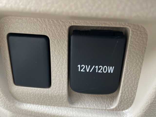 トヨタ アルファード 240X 富山県 2010(平22)年 4.9万km シルバーM 禁煙車/純正ナビ/TV（フルセグ）/バックカメラ/HIDランプ/クルーズコントロール/片側電動スライドドア/電動格納ミラー/プッシュスタート/ETC/スマートキー/純正アルミホイール/デュアルエアコン/カーテンエアバッグ/横滑り防止装置/盗難防止装置