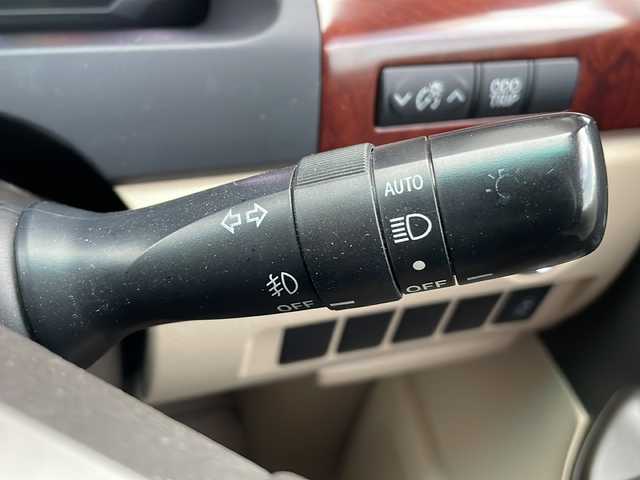 トヨタ アルファード 240X 富山県 2010(平22)年 4.9万km シルバーM 禁煙車/純正ナビ/TV（フルセグ）/バックカメラ/HIDランプ/クルーズコントロール/片側電動スライドドア/電動格納ミラー/プッシュスタート/ETC/スマートキー/純正アルミホイール/デュアルエアコン/カーテンエアバッグ/横滑り防止装置/盗難防止装置