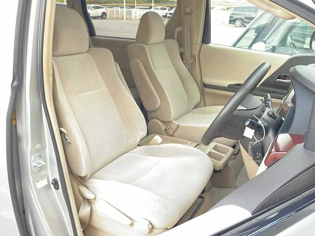 トヨタ アルファード 240X 富山県 2010(平22)年 4.9万km シルバーM 禁煙車/純正ナビ/TV（フルセグ）/バックカメラ/HIDランプ/クルーズコントロール/片側電動スライドドア/電動格納ミラー/プッシュスタート/ETC/スマートキー/純正アルミホイール/デュアルエアコン/カーテンエアバッグ/横滑り防止装置/盗難防止装置