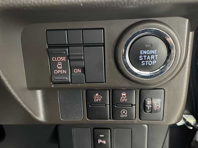 トヨタ ルーミー X 宮崎県 2021(令3)年 4.7万km ブラックマイカメタリック スマートアシスト３/〇衝突警報機能/衝突回避支援ブレーキ機能 /〇ブレーキ制御付き誤発進抑制機能（前方・後方）/〇車線逸脱警報機能/〇ふらつき警報/〇路側逸脱警報/〇オートハイビーム/〇先行車発進お知らせ機能/〇コーナーセンサー/社外7インチSDナビ/CD/DVD/Bluetooth/バックカメラ/片側パワースライドドア/アイドリングストップ/ビルトインETC/PWRモード/スマートキー×2/保証書/取扱説明書