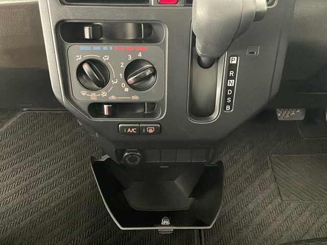 トヨタ ルーミー X 宮崎県 2021(令3)年 4.7万km ブラックマイカメタリック スマートアシスト３/〇衝突警報機能/衝突回避支援ブレーキ機能 /〇ブレーキ制御付き誤発進抑制機能（前方・後方）/〇車線逸脱警報機能/〇ふらつき警報/〇路側逸脱警報/〇オートハイビーム/〇先行車発進お知らせ機能/〇コーナーセンサー/社外7インチSDナビ/CD/DVD/Bluetooth/バックカメラ/片側パワースライドドア/アイドリングストップ/ビルトインETC/PWRモード/スマートキー×2/保証書/取扱説明書