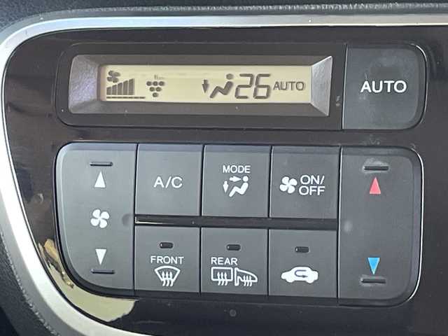 ホンダ Ｎ ＢＯＸ カスタム ターボ SSブラックSパッケージ 千葉県 2017(平29)年 6.4万km プレミアムホワイトパールⅡ ナビＭＤＶ－Ｚ７０４　バックカメラ　ＤＶＤ　フルセグＴＶ　ＢＴ　シートヒーター　両側パワースライドドア　クルーズコントロール　ビルトインＥＴＣ　革巻きステア　ハーフレザー　パドルシフト　ＨＩＤ　フォグ