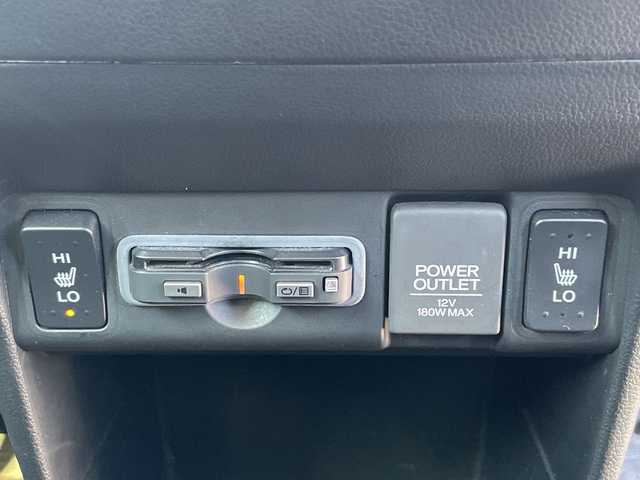 ホンダ Ｎ ＢＯＸ カスタム ターボ SSブラックSパッケージ 千葉県 2017(平29)年 6.4万km プレミアムホワイトパールⅡ ナビＭＤＶ－Ｚ７０４　バックカメラ　ＤＶＤ　フルセグＴＶ　ＢＴ　シートヒーター　両側パワースライドドア　クルーズコントロール　ビルトインＥＴＣ　革巻きステア　ハーフレザー　パドルシフト　ＨＩＤ　フォグ