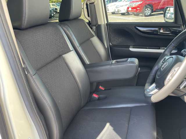 ホンダ Ｎ ＢＯＸ カスタム ターボ SSブラックSパッケージ 千葉県 2017(平29)年 6.4万km プレミアムホワイトパールⅡ ナビＭＤＶ－Ｚ７０４　バックカメラ　ＤＶＤ　フルセグＴＶ　ＢＴ　シートヒーター　両側パワースライドドア　クルーズコントロール　ビルトインＥＴＣ　革巻きステア　ハーフレザー　パドルシフト　ＨＩＤ　フォグ