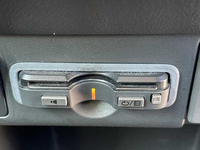 ホンダ Ｎ ＢＯＸ カスタム ターボ SSブラックSパッケージ 千葉県 2017(平29)年 6.4万km プレミアムホワイトパールⅡ ナビＭＤＶ－Ｚ７０４　バックカメラ　ＤＶＤ　フルセグＴＶ　ＢＴ　シートヒーター　両側パワースライドドア　クルーズコントロール　ビルトインＥＴＣ　革巻きステア　ハーフレザー　パドルシフト　ＨＩＤ　フォグ