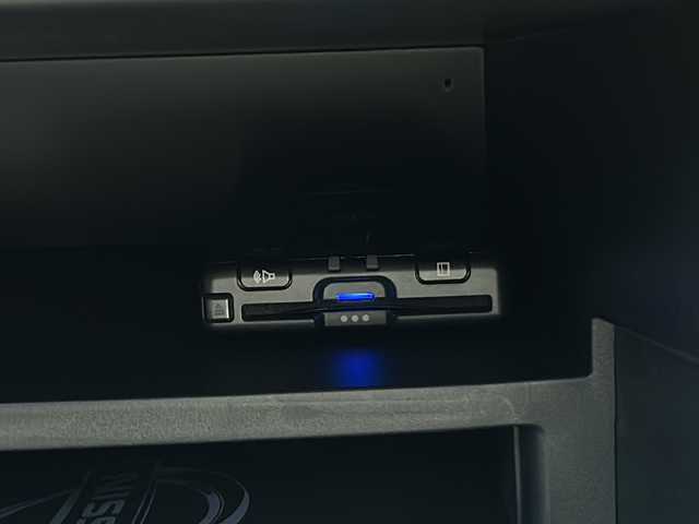 日産 ノート e－パワー ニスモ 静岡県 2019(令1)年 5.7万km スーパーブラック 社外SDナビ/・CD/・DVD/・フルセグＴＶ/・Bluetooth/・USB/・AM/・FM/主要装備/・衝突軽減/・レーンキープ/・コーナーセンサー前後/・全方位カメラ/・ETC/・ドラレコ前後/・デジタルインナーミラー/・純正フロアマット/・社外アルミホイール/・LEDヘッドライト/・オートライト/・フォグランプ/・スマートキー/・プッシュスタート/・スペアキー1本