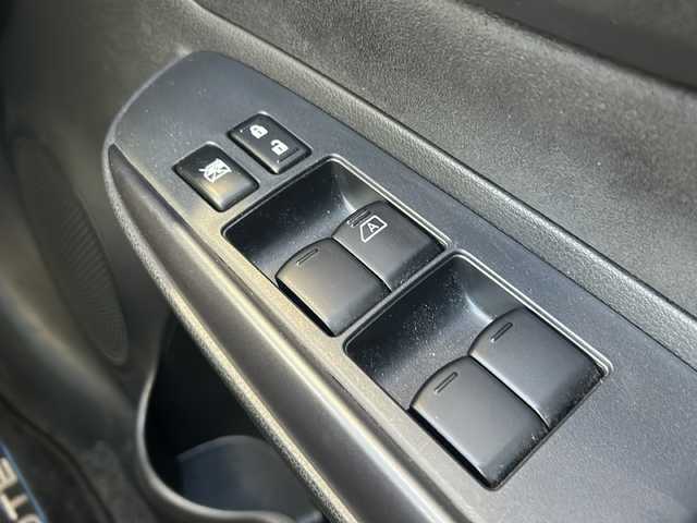 日産 ノート e－パワー ニスモ 静岡県 2019(令1)年 5.7万km スーパーブラック 社外SDナビ/・CD/・DVD/・フルセグＴＶ/・Bluetooth/・USB/・AM/・FM/主要装備/・衝突軽減/・レーンキープ/・コーナーセンサー前後/・全方位カメラ/・ETC/・ドラレコ前後/・デジタルインナーミラー/・純正フロアマット/・社外アルミホイール/・LEDヘッドライト/・オートライト/・フォグランプ/・スマートキー/・プッシュスタート/・スペアキー1本