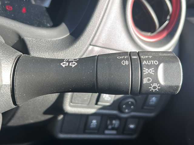 日産 ノート e－パワー ニスモ 静岡県 2019(令1)年 5.7万km スーパーブラック 社外SDナビ/・CD/・DVD/・フルセグＴＶ/・Bluetooth/・USB/・AM/・FM/主要装備/・衝突軽減/・レーンキープ/・コーナーセンサー前後/・全方位カメラ/・ETC/・ドラレコ前後/・デジタルインナーミラー/・純正フロアマット/・社外アルミホイール/・LEDヘッドライト/・オートライト/・フォグランプ/・スマートキー/・プッシュスタート/・スペアキー1本