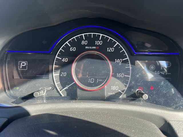 日産 ノート e－パワー ニスモ 静岡県 2019(令1)年 5.7万km スーパーブラック 社外SDナビ/・CD/・DVD/・フルセグＴＶ/・Bluetooth/・USB/・AM/・FM/主要装備/・衝突軽減/・レーンキープ/・コーナーセンサー前後/・全方位カメラ/・ETC/・ドラレコ前後/・デジタルインナーミラー/・純正フロアマット/・社外アルミホイール/・LEDヘッドライト/・オートライト/・フォグランプ/・スマートキー/・プッシュスタート/・スペアキー1本