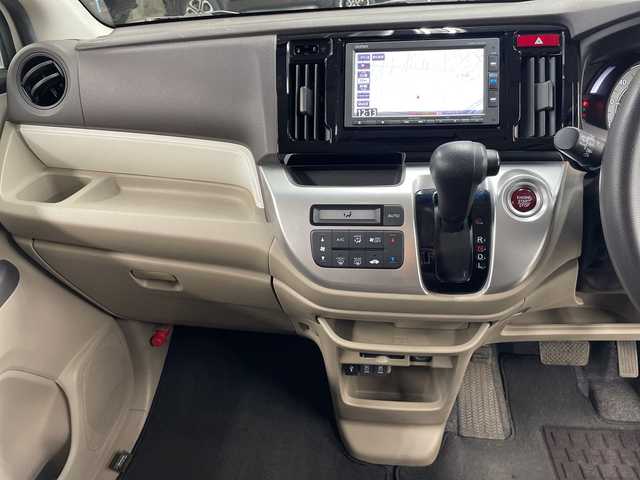 ホンダ Ｎ ＷＧＮ G SSパッケージⅡ 神奈川県 2018(平30)年 3.7万km プレミアムホワイトパールⅡ 純正7インチディーラーナビ【VXM-184ci】/バックカメラ/Bluetooth・CD・USB・TV/バックカメラ/あんしんパッケージ/ビルトインETC/純正フロアマット/ステアリングスイッチ/プッシュスタート/スマートキー/スペアキー