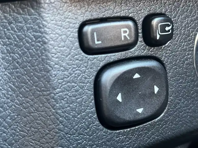 トヨタ マークＸ 250G Four 栃木県 2013(平25)年 7.8万km ホワイトパールクリスタルシャイン (株)IDOMが運営する【じしゃロン宇都宮店】の自社ローン対象車両になります。こちらは現金ご利用時の価格です。自社ローンご希望の方は別途その旨お申付け下さい。/純正ナビ/バックカメラ/フルセグ/Ｂｌｕｅｔｏｏｔｈ/ビルトインＥＴＣ/パワーシート/ＨＩＤヘッドライト/オートライト/スマートキー/プッシュボタンスタート/４ＷＤ/純正アルミホイール