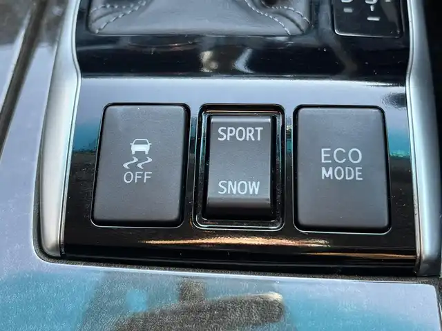 トヨタ マークＸ 250G Four 栃木県 2013(平25)年 7.8万km ホワイトパールクリスタルシャイン (株)IDOMが運営する【じしゃロン宇都宮店】の自社ローン対象車両になります。こちらは現金ご利用時の価格です。自社ローンご希望の方は別途その旨お申付け下さい。/純正ナビ/バックカメラ/フルセグ/Ｂｌｕｅｔｏｏｔｈ/ビルトインＥＴＣ/パワーシート/ＨＩＤヘッドライト/オートライト/スマートキー/プッシュボタンスタート/４ＷＤ/純正アルミホイール