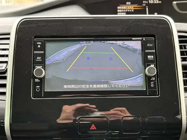 日産 セレナ ハイウェイスター Vセレクション 宮城県 2017(平29)年 6.1万km アズライトブルー エマージェンシーブレーキ/車線逸脱警報/純正フリップダウンモニター/純正ナビ（MM317D-W）/・CD/DVD/・Bluetooth/・フルセグTV/バックカメラ/ETC/両側電動スライドドア/革巻きステアリング/クルーズコントロール/LEDヘッドランプ/フォグランプ/オートライト/スマートキー＆プッシュスタート/電動格納ミラー/純正16インチアルミホイール/純正フロアマット/純正ドアバイザー/Wエアバッグ