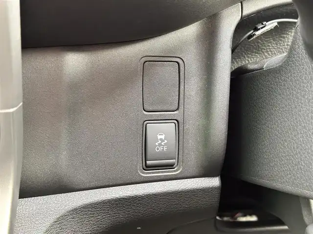 日産 セレナ ハイウェイスター Vセレクション 宮城県 2017(平29)年 6.1万km アズライトブルー エマージェンシーブレーキ/車線逸脱警報/純正フリップダウンモニター/純正ナビ（MM317D-W）/・CD/DVD/・Bluetooth/・フルセグTV/バックカメラ/ETC/両側電動スライドドア/革巻きステアリング/クルーズコントロール/LEDヘッドランプ/フォグランプ/オートライト/スマートキー＆プッシュスタート/電動格納ミラー/純正16インチアルミホイール/純正フロアマット/純正ドアバイザー/Wエアバッグ