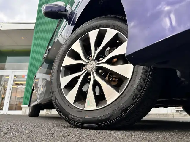 日産 セレナ ハイウェイスター Vセレクション 宮城県 2017(平29)年 6.1万km アズライトブルー エマージェンシーブレーキ/車線逸脱警報/純正フリップダウンモニター/純正ナビ（MM317D-W）/・CD/DVD/・Bluetooth/・フルセグTV/バックカメラ/ETC/両側電動スライドドア/革巻きステアリング/クルーズコントロール/LEDヘッドランプ/フォグランプ/オートライト/スマートキー＆プッシュスタート/電動格納ミラー/純正16インチアルミホイール/純正フロアマット/純正ドアバイザー/Wエアバッグ