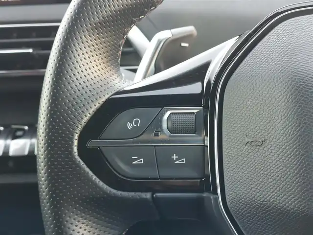 プジョー ３００８ GT ブルー HDi 滋賀県 2020(令2)年 3.1万km 緑Ⅱ ハーフレザー/・D席パワーシート/・前席シートヒーター/純正ディスプレイオーディオ　ＢＴ/ＣａｒＰｌａｙ　/バックカメラ　/サイドカメラ　/ワイヤレスチャージ　/コーナーセンサー　/純正LEDヘッドライト/純正１８インチＡＷ