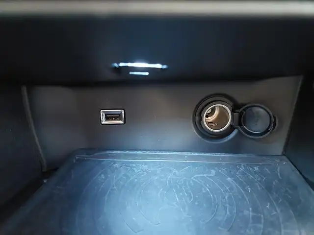 プジョー ３００８ GT ブルー HDi 滋賀県 2020(令2)年 3.1万km 緑Ⅱ ハーフレザー/・D席パワーシート/・前席シートヒーター/純正ディスプレイオーディオ　ＢＴ/ＣａｒＰｌａｙ　/バックカメラ　/サイドカメラ　/ワイヤレスチャージ　/コーナーセンサー　/純正LEDヘッドライト/純正１８インチＡＷ