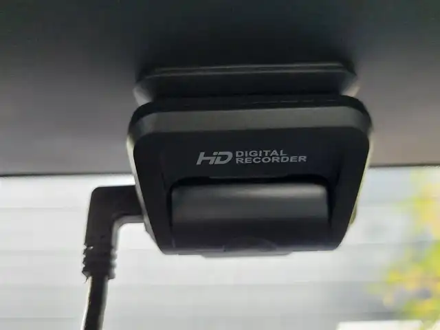 プジョー ３００８ GT ブルー HDi 滋賀県 2020(令2)年 3.1万km 緑Ⅱ ハーフレザー/・D席パワーシート/・前席シートヒーター/純正ディスプレイオーディオ　ＢＴ/ＣａｒＰｌａｙ　/バックカメラ　/サイドカメラ　/ワイヤレスチャージ　/コーナーセンサー　/純正LEDヘッドライト/純正１８インチＡＷ