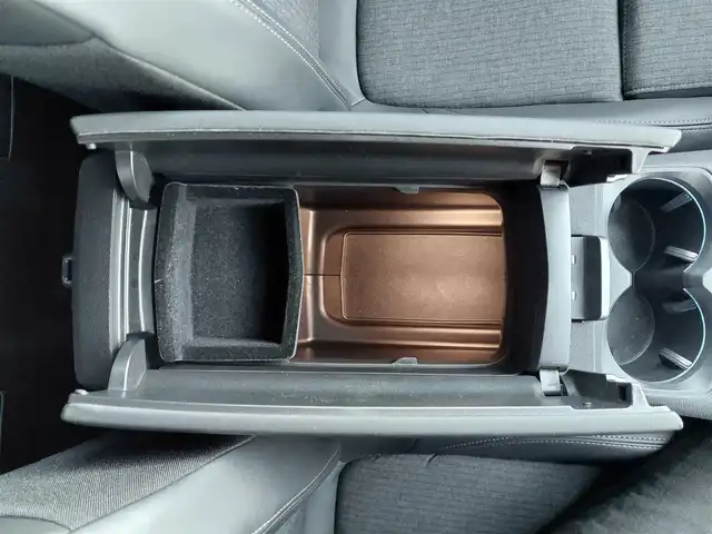 プジョー ３００８ GT ブルー HDi 滋賀県 2020(令2)年 3.1万km 緑Ⅱ ハーフレザー/・D席パワーシート/・前席シートヒーター/純正ディスプレイオーディオ　ＢＴ/ＣａｒＰｌａｙ　/バックカメラ　/サイドカメラ　/ワイヤレスチャージ　/コーナーセンサー　/純正LEDヘッドライト/純正１８インチＡＷ