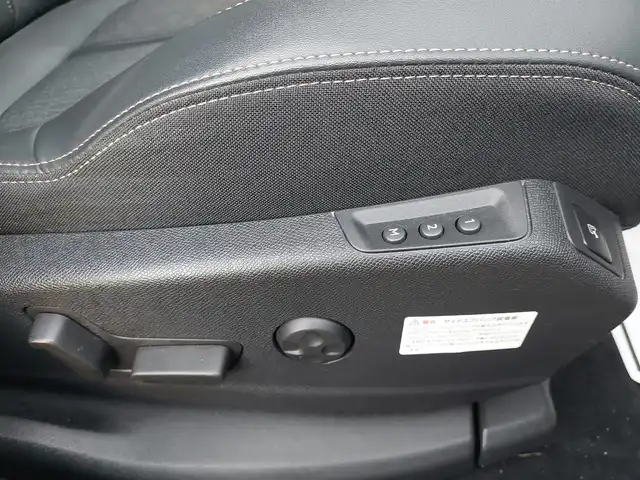 プジョー ３００８ GT ブルー HDi 滋賀県 2020(令2)年 3.1万km 緑Ⅱ ハーフレザー/・D席パワーシート/・前席シートヒーター/純正ディスプレイオーディオ　ＢＴ/ＣａｒＰｌａｙ　/バックカメラ　/サイドカメラ　/ワイヤレスチャージ　/コーナーセンサー　/純正LEDヘッドライト/純正１８インチＡＷ