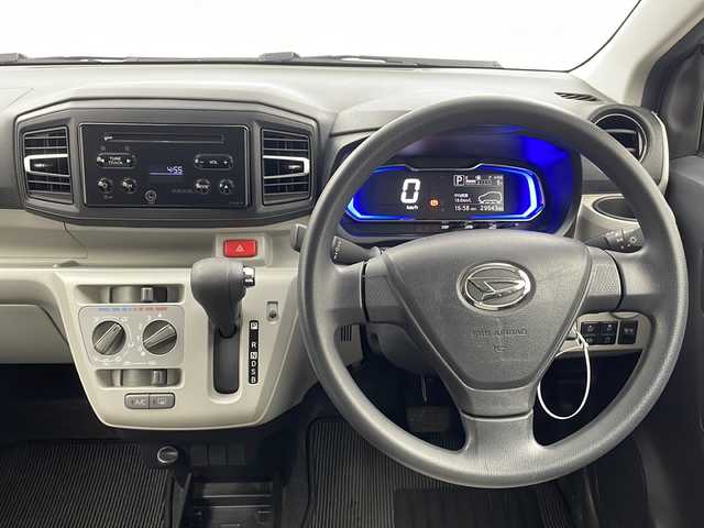 ダイハツ ミラ イース X SAⅢ 栃木県 2018(平30)年 3万km スカイブルーメタリック ダイハツ純正オーディオ/　CD/FM/AM/衝突被害軽減ブレーキ/横滑り防止/誤発進抑制制御機/車線逸脱警報機能/先行車発進お知らせ機能/コーナーセンサー/ＬＥＤヘッドライト/純正フロアマット/オートハイビーム/電動格納ミラー/UVカットガラス/ドアバイザー