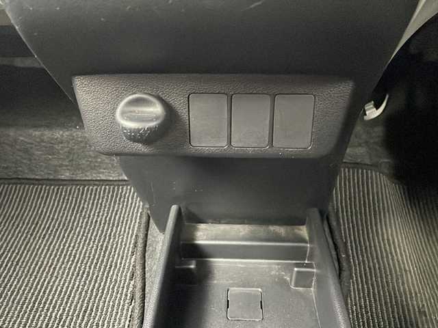 ダイハツ ミラ イース X SAⅢ 栃木県 2018(平30)年 3万km スカイブルーメタリック ダイハツ純正オーディオ/　CD/FM/AM/衝突被害軽減ブレーキ/横滑り防止/誤発進抑制制御機/車線逸脱警報機能/先行車発進お知らせ機能/コーナーセンサー/ＬＥＤヘッドライト/純正フロアマット/オートハイビーム/電動格納ミラー/UVカットガラス/ドアバイザー