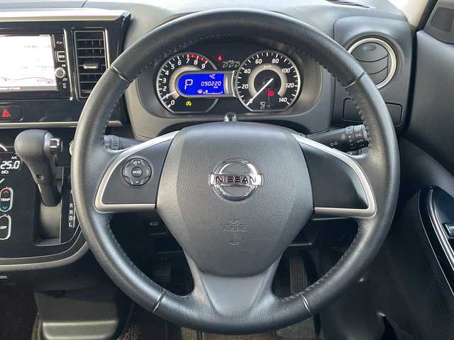 日産 デイズ ルークス ハイウェイスターX Gパッケージ 青森県 2017(平29)年 9.1万km モカブラウンP 4WD/純正SDナビ・フルセグTV/CD・DVD・Bluetooth・SD/アラウンドビューモニター/両側パワースライドドア/エマージェンシーブレーキ/踏み間違い防止アシスト/ハイビームアシスト/運転席シートヒーター/ヒーター付きドアミラー/後席サンシェード/オーバーヘッドコンソール/LEDヘッドライト/オートライト/フォグランプ/純正15インチアルミ/インテリキー/プッシュスタート