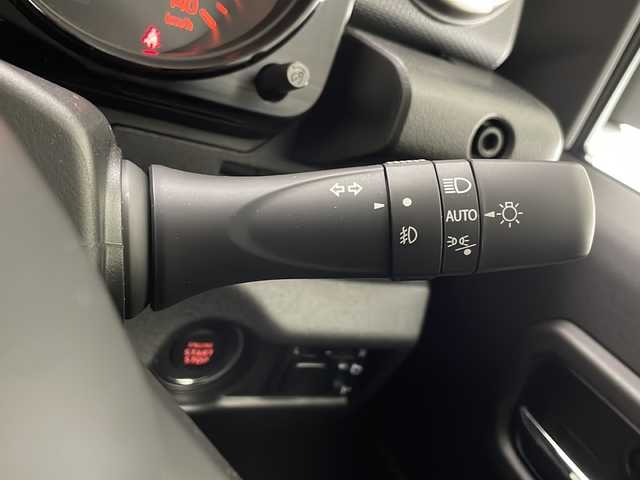スズキ ジムニー XC 香川県 2025(令7)年 0.1万km未満 キネティックイエロー ワンオーナー/SUZUKI Safety Support/〇デュアルセンサーブレーキサポート/〇誤発進抑制機能/〇車線逸脱警報機能/〇ふらつき警報機能/〇標識認識機能/〇ハイビームアシスト/〇先行車発進お知らせ機能/コーナーセンサー/シートヒーター/LEDヘッドライト/純正フロアマット/純正16インチAW/スマートキー×２/アイドリングストップ/保証書/取扱説明書