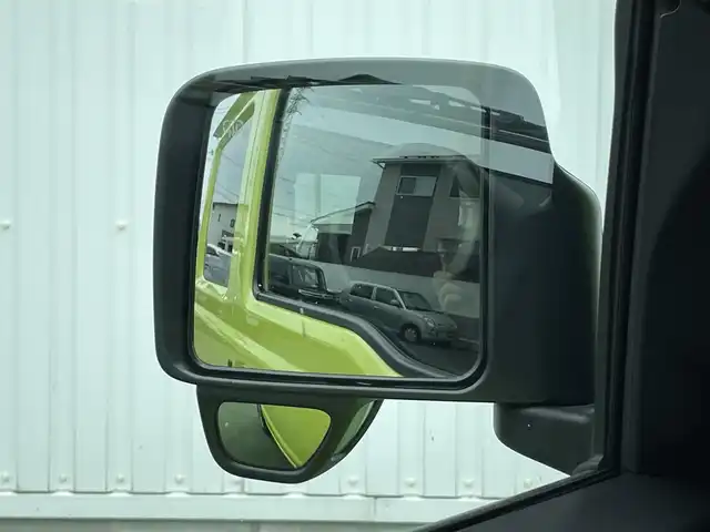 スズキ ジムニー XC 香川県 2025(令7)年 0.1万km未満 キネティックイエロー 登録時走行距離：14km/ワンオーナー/デュアルセンサーブレーキサポート/誤発進抑制機能/車線逸脱警報機能/ふらつき警報機能/ハイビームアシスト/先行車発進お知らせ機能/コーナーセンサー/シートヒーター/LEDヘッドライト/純正フロアマット/純正16インチAW/スマートキー×２/アイドリングストップ/保証書/取扱説明書