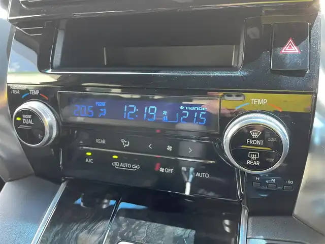 トヨタ ヴェルファイア Z Aエディション ゴールデンアイズ 石川県 2017(平29)年 6.2万km ブラック トヨタセーフティセンス/純正9型ナビ/フルセグTV/バックカメラ/LEDヘッドライト/ETC/パワーバックドア/純正アルミホイール/フリップダウンモニター/ハーフレザーシート/ドライブレコーダー/アドミレイションエアロ/社外マフラー/クルーズコントロール/両側パワースライドドア/後席100V電源