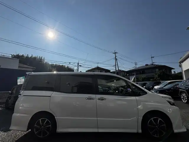 トヨタ ヴォクシー ZS 煌 熊本県 2018(平30)年 9.2万km ホワイトパールクリスタルシャイン ALPINE11インチナビ（EX11Z）/【フルセグTV/CD/DVD/Bluetooth/HDMI/ラジオ】/バックカメラ/12.8インチALPINEフリップダウンモニター/（PXH12X-R）/両側パワースライドドア/クルーズコントロール/プリクラッシュセーフティ/レーンキープアシスト/アイドリングストップ/純正16インチAW/ETC/オートライト/オートハイビーム/LEDヘッドライト/フォグランプ/横滑り防止機能/純正フロアマット/革巻きステアリング/ステアリングスイッチ/保証書/取扱説明書