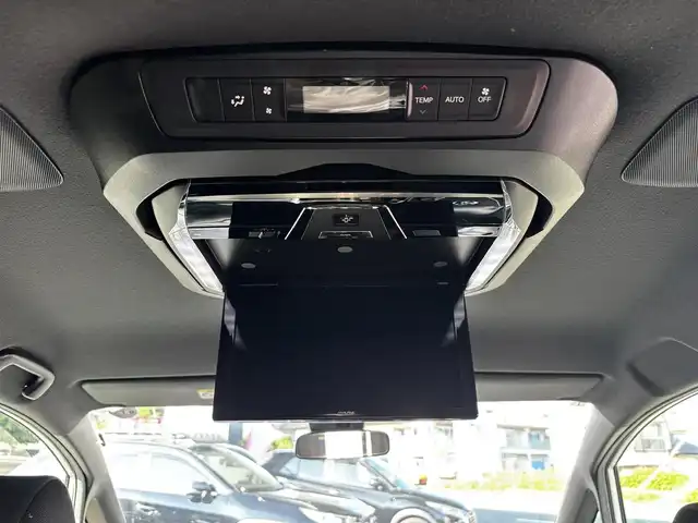 トヨタ ヴォクシー ZS 煌 熊本県 2018(平30)年 9.2万km ホワイトパールクリスタルシャイン ALPINE11インチナビ（EX11Z）/【フルセグTV/CD/DVD/Bluetooth/HDMI/ラジオ】/バックカメラ/12.8インチALPINEフリップダウンモニター/（PXH12X-R）/両側パワースライドドア/クルーズコントロール/プリクラッシュセーフティ/レーンキープアシスト/アイドリングストップ/純正16インチAW/ETC/オートライト/オートハイビーム/LEDヘッドライト/フォグランプ/横滑り防止機能/純正フロアマット/革巻きステアリング/ステアリングスイッチ/保証書/取扱説明書