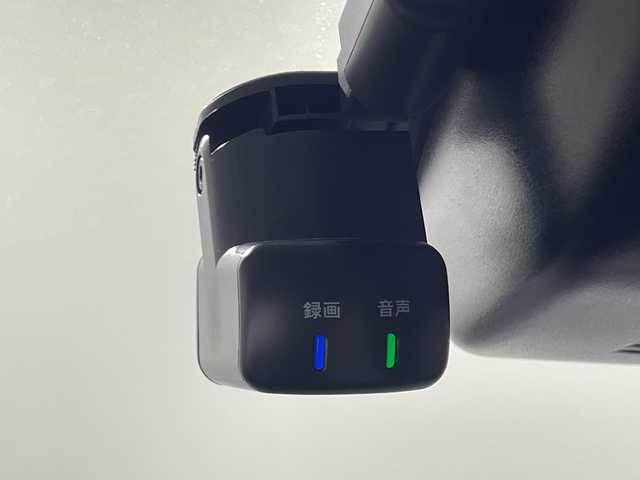 日産 オーラ G レザーエディション 神奈川県 2021(令3)年 1.8万km ダークメタルグレー 純正9型ナビ/・BT/フルセグTV/CD/DVD/アラウンドビューモニター/インテリジェントルームミラー/純正連動ドライブレコーダー/ビルトインETC/オートハイビーム/レザーシート/VDC/BSM/革巻きステアリング/ステアリングスイッチ/インテリジェントキー/プッシュスタートボタン/電動サイドブレーキ/オートブレーキホールド/アダプティブLEDヘッドライト/Autoライト/D-MODE/前後ソナー/電動格納ミラー/ウィンカーミラー/純正フロアマット/純正ドアバイザー