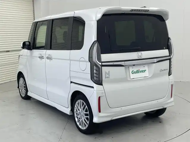 ホンダ Ｎ ＢＯＸ カスタム L ターボ 茨城県 2022(令4)年 2.9万km プラチナホワイトパール 社外ナビ/バックカメラ/フルセグ/社外後席モニター/衝突被害軽減ブレーキ/車線逸脱抑制装置/レーダークルーズコントロール/オートマチックハイビーム/ソナー/両側電動スライドドア/ETC/ドラレコ/シートヒーター/純正15インチAW/LEDヘッドライト/スマートキー