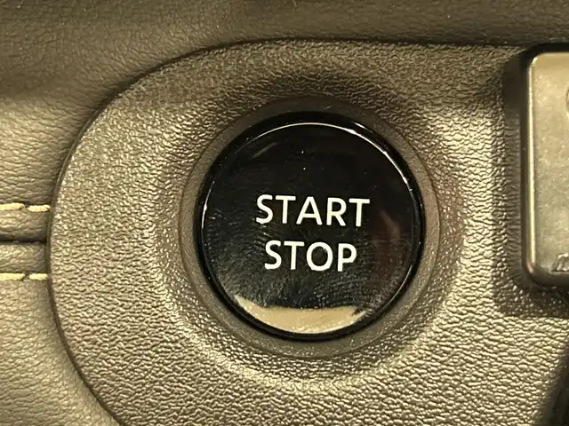 日産 セレナ e－パワー ハイウェイスター V 埼玉県 2023(令5)年 1.6万km プリズムホワイト プロパイロット/純正ナビ/　　BT/USB/フルセグTV/純正フリップダウンモニター/アラウンドビューモニター/両側パワースライドドア/レーダークルーズコントロール/LEDオートライト/純正16インチAW/デジタルインナーミラー/ステアリングスイッチ/プッシュスタート/ETC/禁煙車