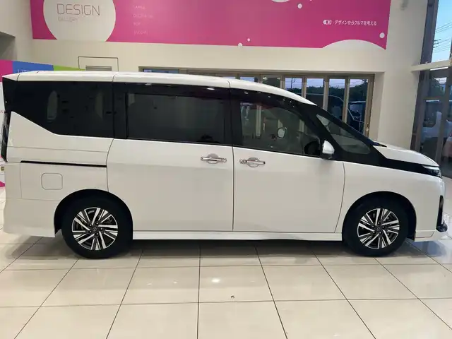 日産 セレナ e－パワー ハイウェイスター V 埼玉県 2023(令5)年 1.6万km プリズムホワイト プロパイロット/純正ナビ/　　BT/USB/フルセグTV/純正フリップダウンモニター/アラウンドビューモニター/両側パワースライドドア/レーダークルーズコントロール/LEDオートライト/純正16インチAW/デジタルインナーミラー/ステアリングスイッチ/プッシュスタート/ETC/禁煙車