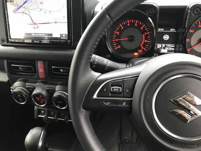 スズキ ジムニー XC 和歌山県 2018(平30)年 3.9万km ブルーイッシュブラックパール3  純正オプションナビ（AVIC-RLS901)/ BT/CD/TV/DVD/AM/FM/ スズキセーフティーサポート/・デュアルセンサーブレーキサポート/・誤発進抑制機能/・ハイビームアシスト/ バックカメラ/ クルーズコントロール/ スマートキー/スペアキーX1/ 純正ETC/ 前席シートヒーター/ 純正フロアマット/ 純正LEDヘッドライト/ 純正フォグランプ/ 背面タイヤ/ 取扱説明書/ 保証書