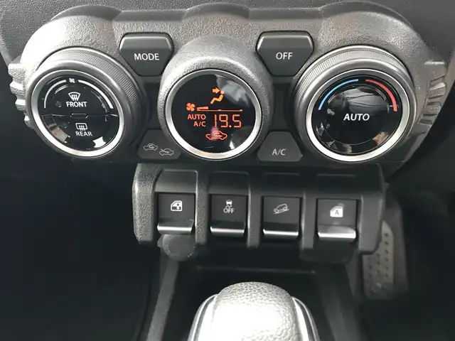 スズキ ジムニー XC 和歌山県 2018(平30)年 3.9万km ブルーイッシュブラックパール3  純正オプションナビ（AVIC-RLS901)/ BT/CD/TV/DVD/AM/FM/ スズキセーフティーサポート/・デュアルセンサーブレーキサポート/・誤発進抑制機能/・ハイビームアシスト/ バックカメラ/ クルーズコントロール/ スマートキー/スペアキーX1/ 純正ETC/ 前席シートヒーター/ 純正フロアマット/ 純正LEDヘッドライト/ 純正フォグランプ/ 背面タイヤ/ 取扱説明書/ 保証書