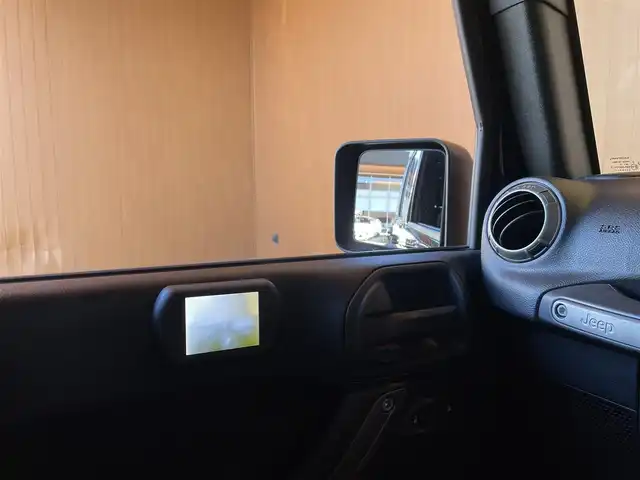 クライスラー・ジープ ジープ ラングラー アンリミテッド サハラ 愛知県 2018(平30)年 5万km ブラック アルパイン9インチナビ/フルセグTV/バックカメラ/CD/DVD再生/Bluetooth/クルーズコントロール/MTモード付AT/ダウンヒルアシストコントロール/ヒーテッドドアミラー/ステアリングスイッチ/純正18インチアルミ