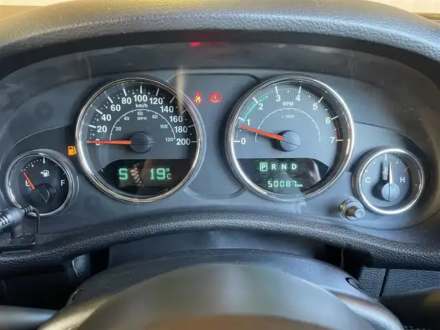 クライスラー・ジープ ジープ ラングラー アンリミテッド サハラ 愛知県 2018(平30)年 5万km ブラック アルパイン9インチナビ/フルセグTV/バックカメラ/CD/DVD再生/Bluetooth/クルーズコントロール/MTモード付AT/ダウンヒルアシストコントロール/ヒーテッドドアミラー/ステアリングスイッチ/純正18インチアルミ